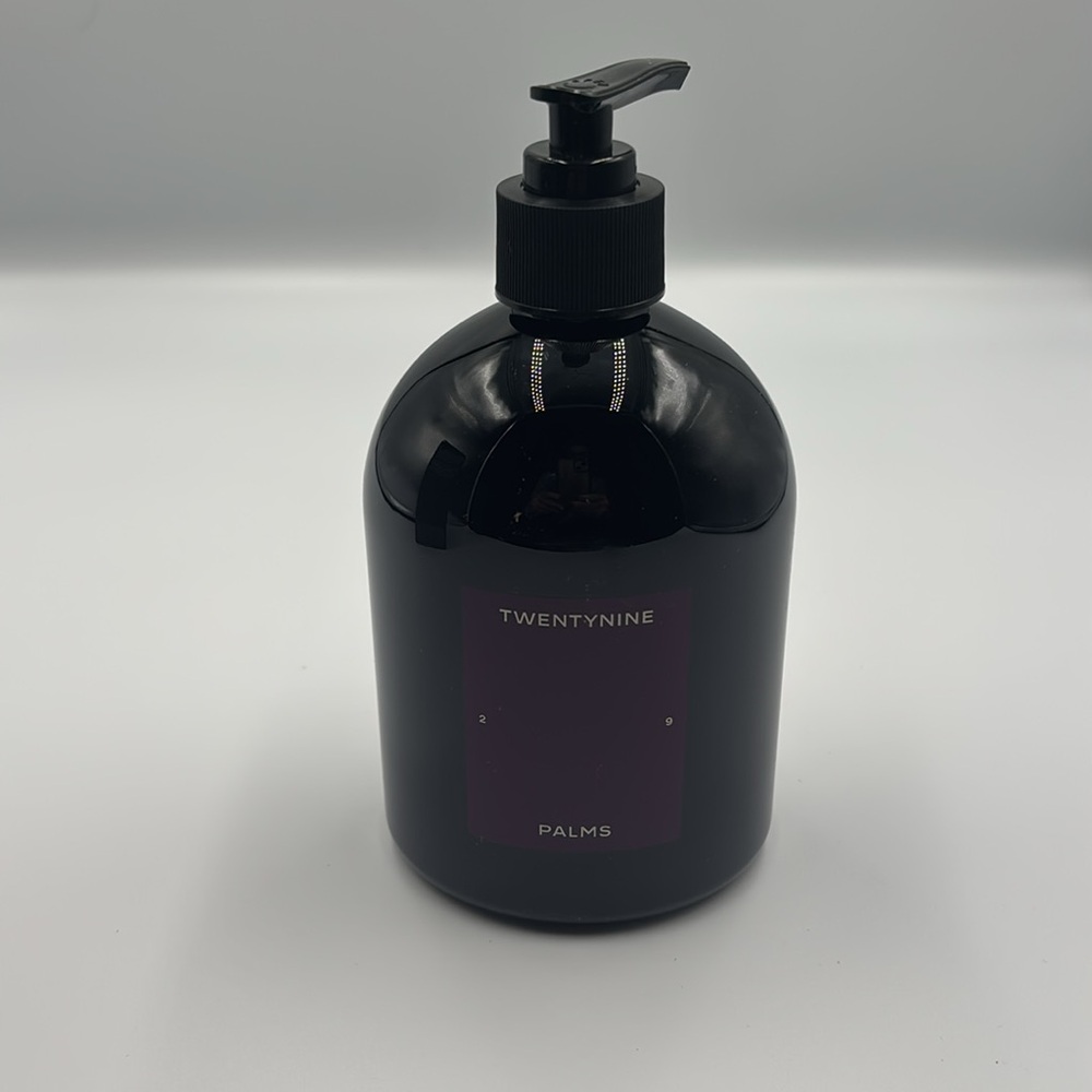 Twentynine Palms Pinyon Poet Body Wash - Black - Picture 3 of 6